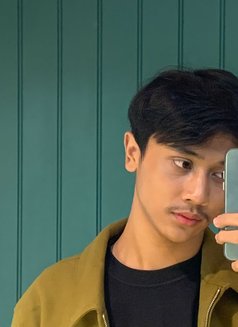 Angelictrouble - Acompañantes masculino in Bali Photo 4 of 4