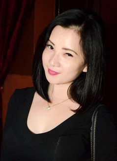 Angelika Snow - escort in Manila Photo 4 of 11
