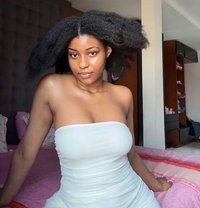 Angelina - escort in Bordeaux