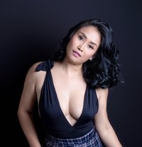 Angelina - puta in Makati City