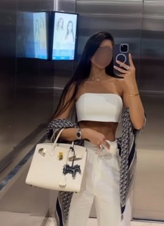 Angelina - escort in Doha Photo 2 of 10