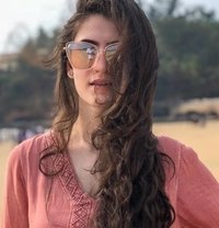 Elite girls - escort in Karāchi