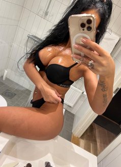 Angelina - escort in Dubai Photo 4 of 10