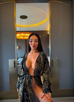 Angelina Rus - Transsexual escort in İstanbul Photo 3 of 10