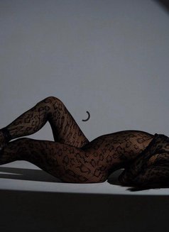 Angelina - escort in Hong Kong Photo 8 of 9