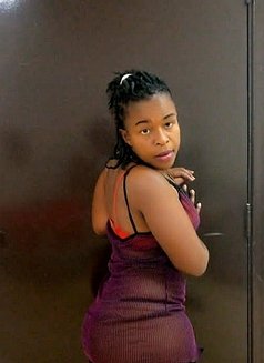 Angelina - puta in Riyadh Photo 4 of 4