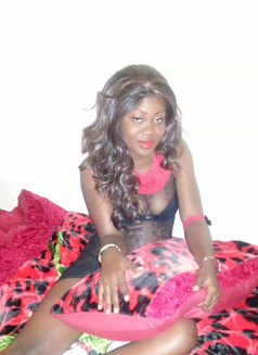 Angellove - escort in Dubai Photo 3 of 7