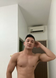 Angga Jkt - Male escort in Jakarta Photo 4 of 11