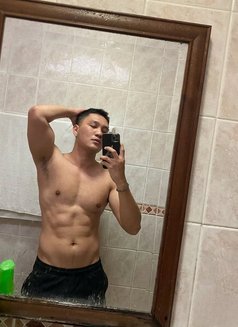 Angga Jkt - Male escort in Jakarta Photo 9 of 11