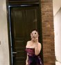 Anggella - puta in Bali Photo 1 of 1