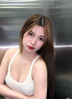 ANGGI - puta in Jakarta Photo 1 of 7