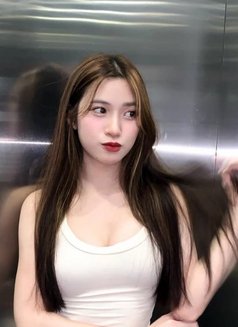 ANGGI - puta in Jakarta Photo 2 of 7