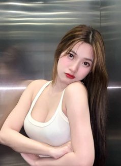 ANGGI - puta in Jakarta Photo 4 of 7