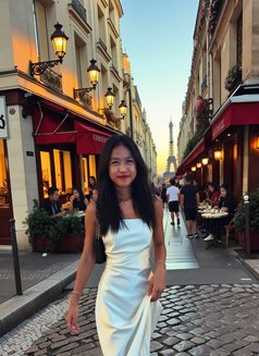 Anggie - escort in Bali Photo 3 of 6