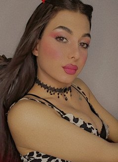 Angi - Transsexual escort in Beirut Photo 7 of 9