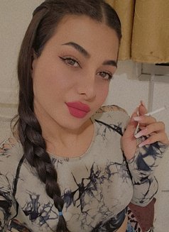 Angi - Transsexual escort in Beirut Photo 15 of 17
