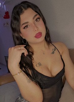 Angi - Transsexual escort in Beirut Photo 9 of 9