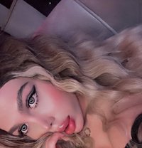 Angie Azzam - Transsexual escort in Beirut