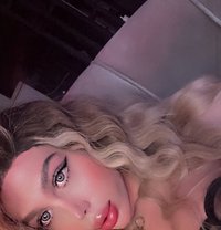 Angie Azzam - Transsexual escort in Beirut