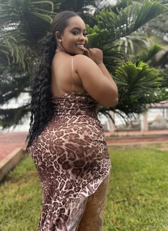 Angie - escort in Accra Photo 2 of 4