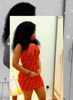 Angie - escort in Al Manama Photo 2 of 4