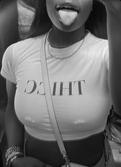 Angiethinggoes - puta in Port Harcourt Photo 1 of 3