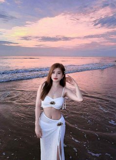 Angle - escort in Malta Photo 5 of 6