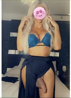 Ango 20cm لبنانيه زياره - Transsexual escort in İstanbul Photo 1 of 29