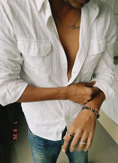Ani - Male escort in Mumbai Photo 7 of 10