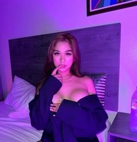 Anika - escort in Osaka