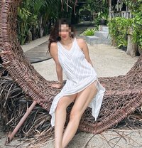 Anika - puta in Dubai