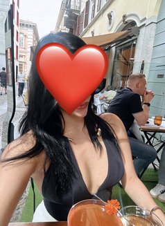 Anika - puta in Dubai Photo 5 of 5