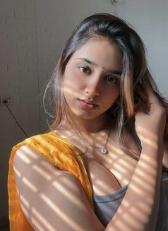 Anika - escort in Doha Photo 4 of 7