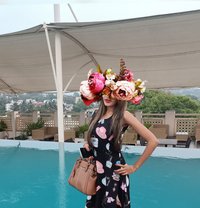 Shreya Mathur - puta in Bangalore Photo 3 of 7