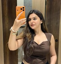 Anika - escort in Maldives Photo 1 of 4