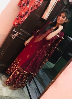 Anika - escort in New Delhi Photo 6 of 6