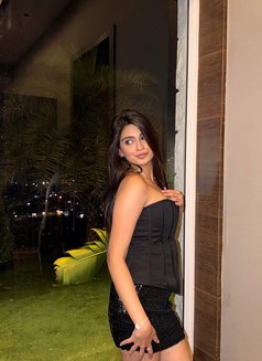 Anika Indian - puta in Dubai Photo 3 of 5