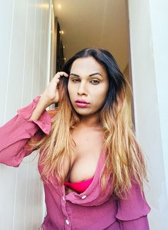 Anika Trans - Transsexual escort in Mumbai Photo 14 of 24