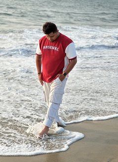 Aniket Rawool - Acompañantes masculino in Mumbai Photo 1 of 3