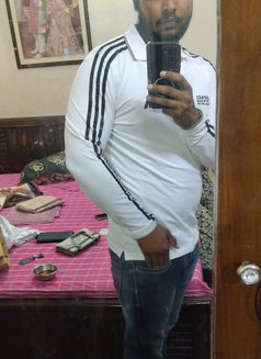 Aniket Sharma - Intérprete masculino de adultos in Faridabad Photo 1 of 1
