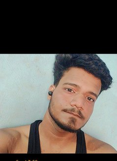 Aniket Singh - Male escort in Noida Photo 3 of 5