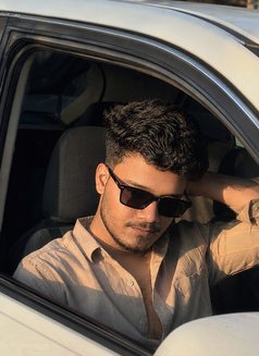 Aniket Singh - Male escort in Noida Photo 4 of 5