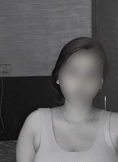 Anindita - escort in Kolkata Photo 7 of 10