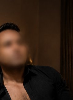 Anish - masseur in Dubai Photo 1 of 3
