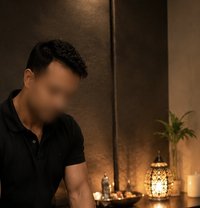 Anish - masseur in Dubai