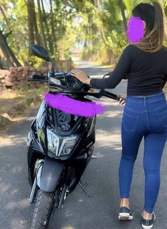 Anisha Beautiful girl / 10000/= - escort in Colombo Photo 3 of 5
