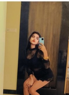 Anisha - escort in Mumbai Photo 2 of 3