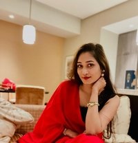 Anisha Khan - puta in Hyderabad
