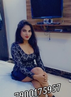 Anisha Singh - escort in Mumbai Photo 3 of 4