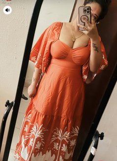 Anisha - escort in Dubai Photo 4 of 6